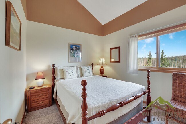 Building Photo - WINTER RENTAL Timber Ridge Condo - Nice 2 ...