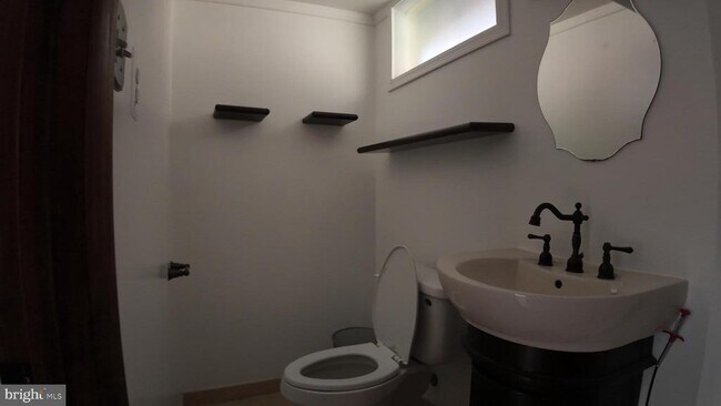 Building Photo - 4419 Renn St