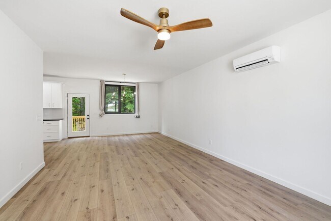 Building Photo - Modern New Construction in Hixson! 3 Beds, 2.5 Baths! Housing Voucher Accepted.