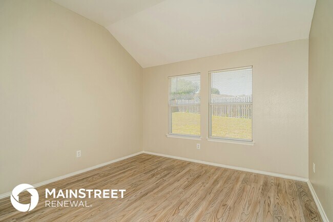 Building Photo - 8001 Marielle Cir