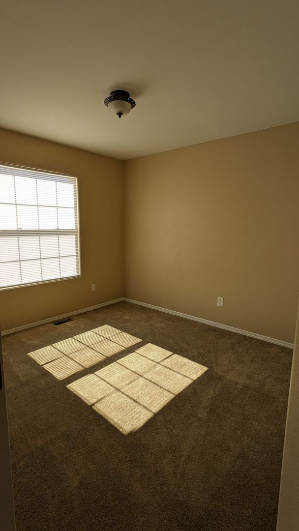 Building Photo - TWO STORY WITH FINISHED WALKOUT BASEMENT A...