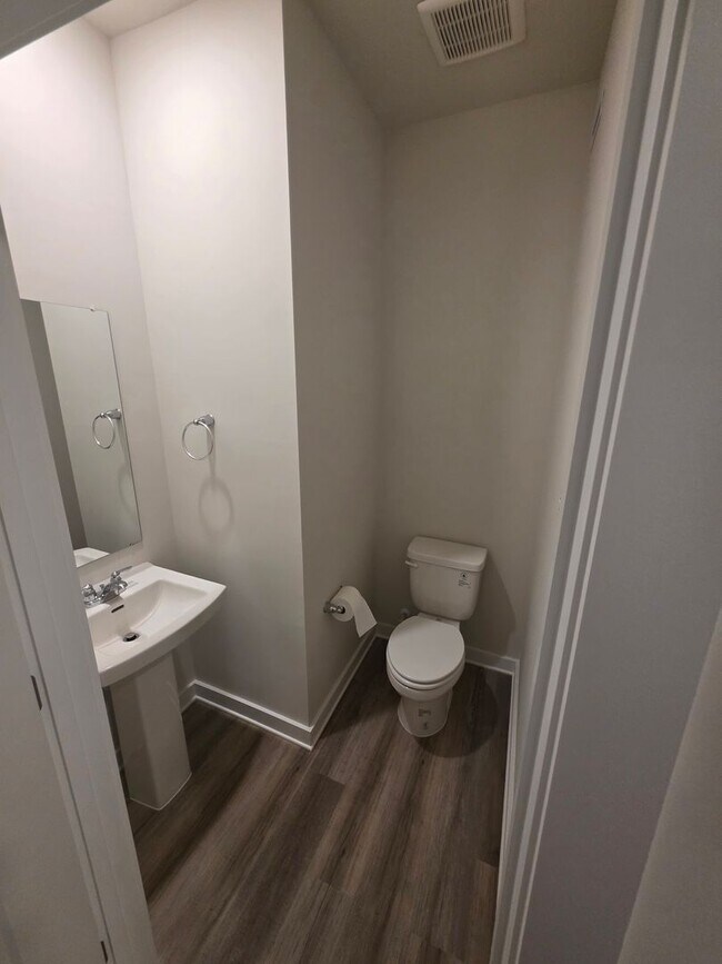 Building Photo - Luxury 4-Bedroom Townhome with Finished Walkout Basement & River Views