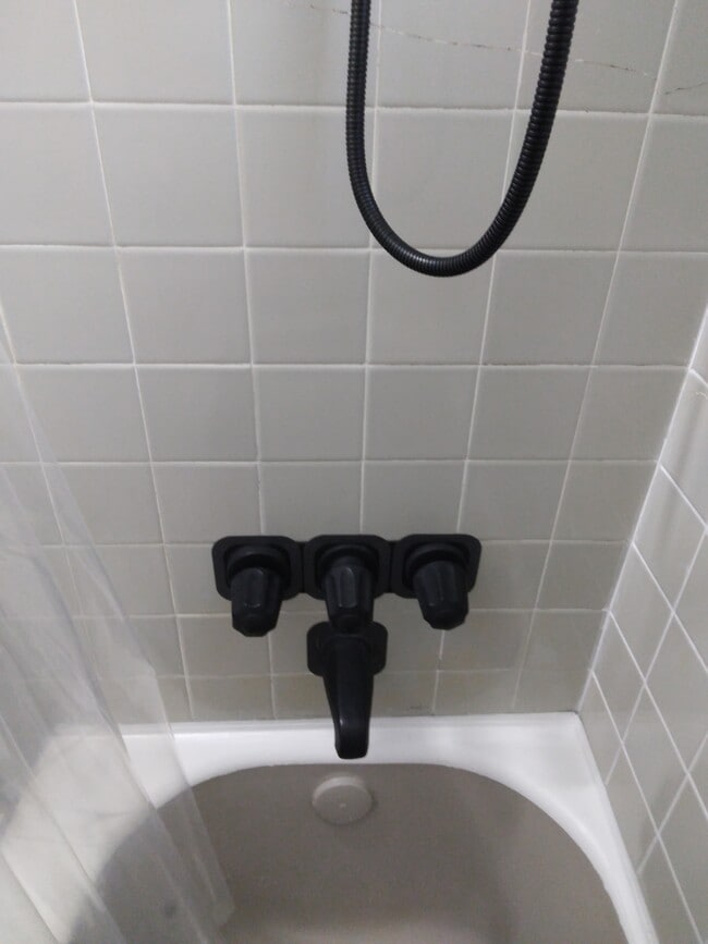 Building Photo - 260 SW 48th Ct