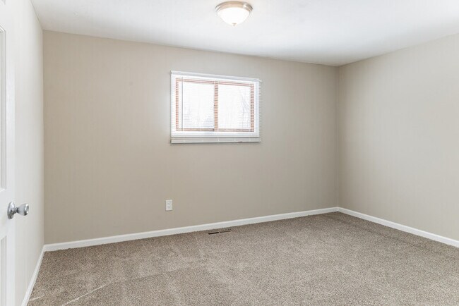 Building Photo - N1246 Walnut Rd