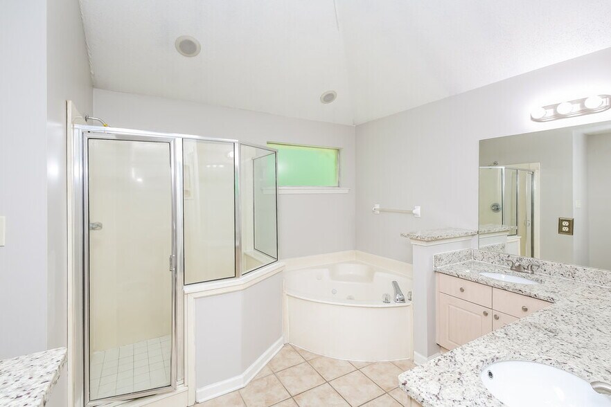 Building Photo - 3875 Neyland Valley Dr