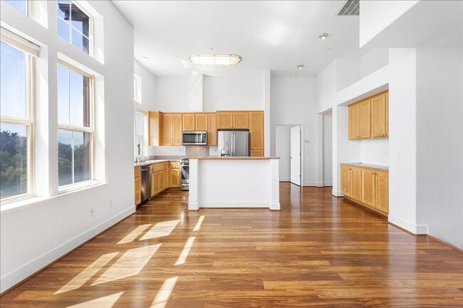 Building Photo - 6028 Old Quarry Loop