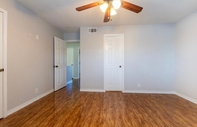 Building Photo - 11002 Hammerly Blvd