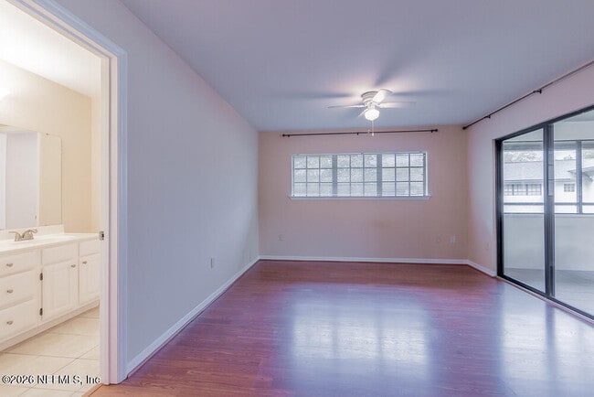 Building Photo - 10150 Belle Rive Blvd