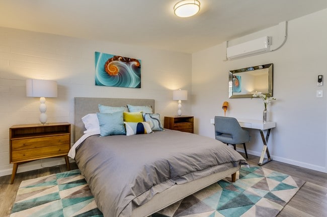 Interior Photo - University Bungalows