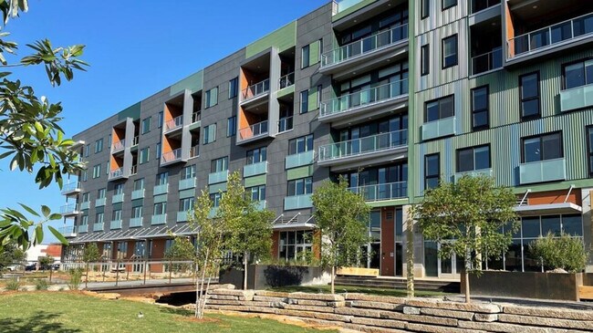 Building Photo - 2901 4th Ave S