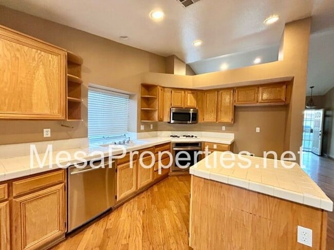 Building Photo - 12446 Tierra Bonita Dr