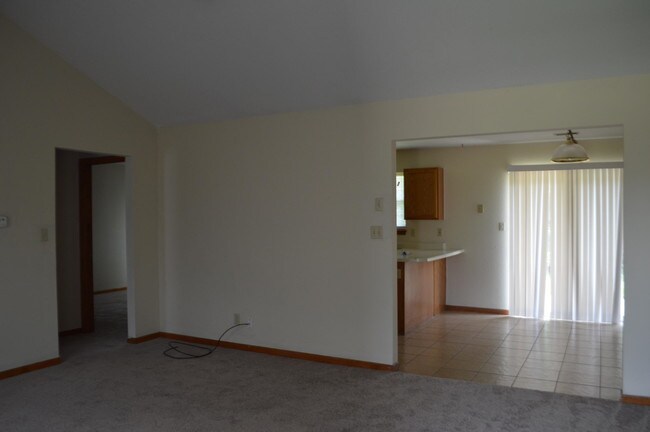 Building Photo - 4200 Derby Ridge Dr