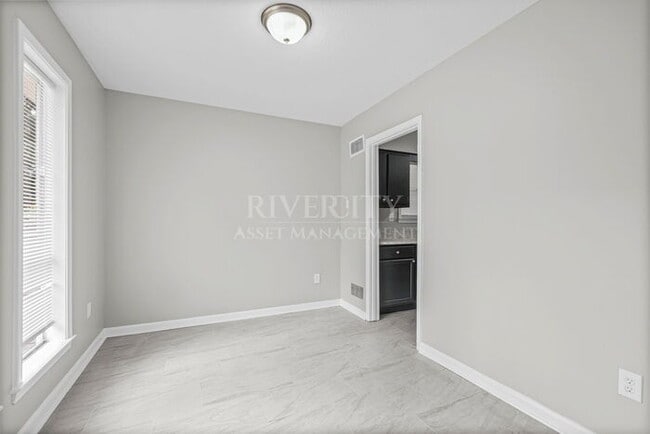 Building Photo - A Whitehaven Gem!!! Section 8 Welcomed !!!!!!!