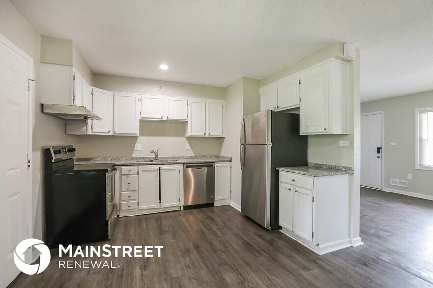 Building Photo - 10903 Bennington Ave