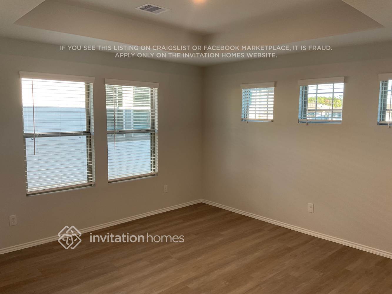 Building Photo - 10715 Sunlit St