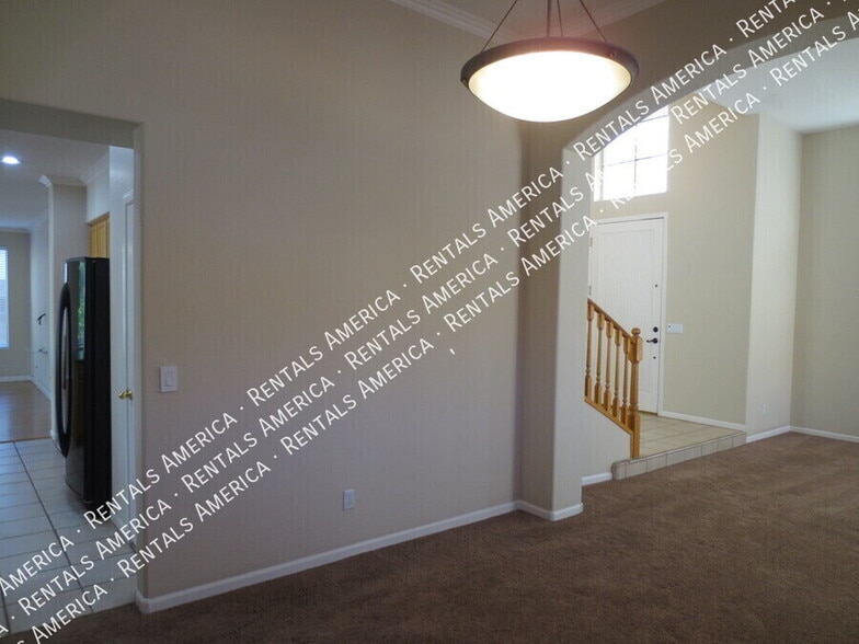 Building Photo - 2671 S Leonard Pl