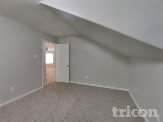 Building Photo - 6726 Misty Dale Dr