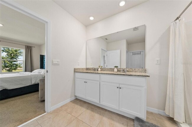 Building Photo - 687 Griffon Ave