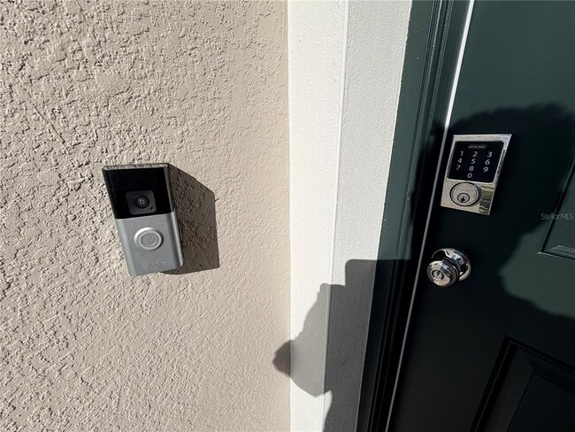 Building Photo - 2946 Skyline Lp