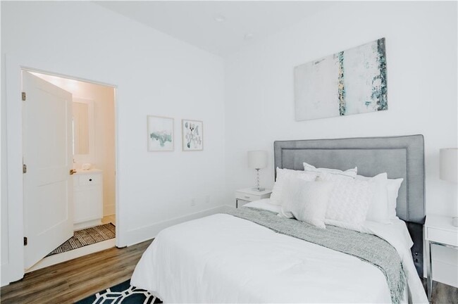 Building Photo - 117 Mayson Ave NE