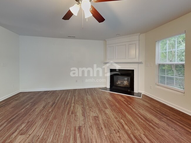 Building Photo - 5114 Wetlands Dr