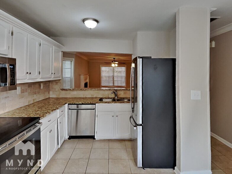 Building Photo - 5210 Laurel Bridge Dr SE