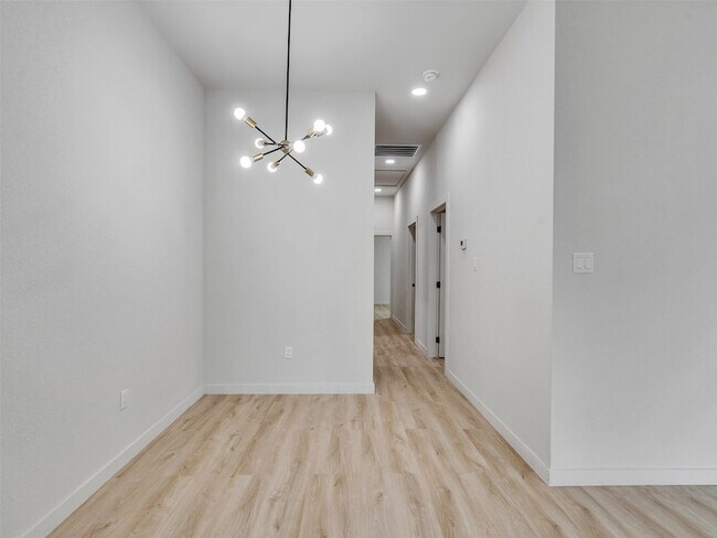 Building Photo - 9707 Cargill St