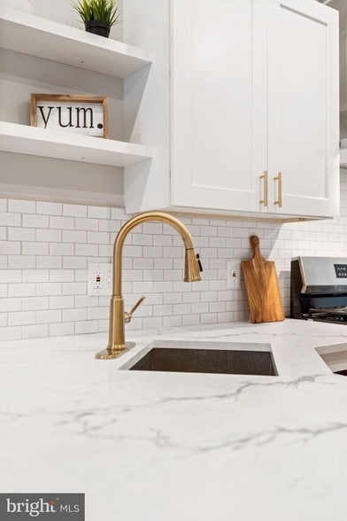 Building Photo - 2571 Coral St