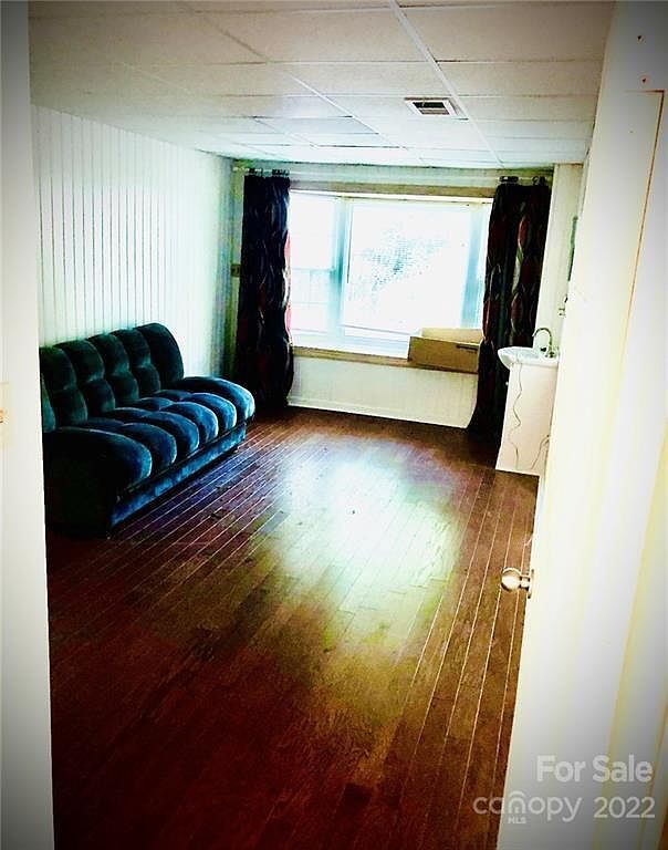 Building Photo - 1024 Timber Lake Dr