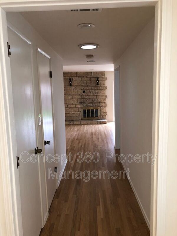 Building Photo - 3153 W 155th St