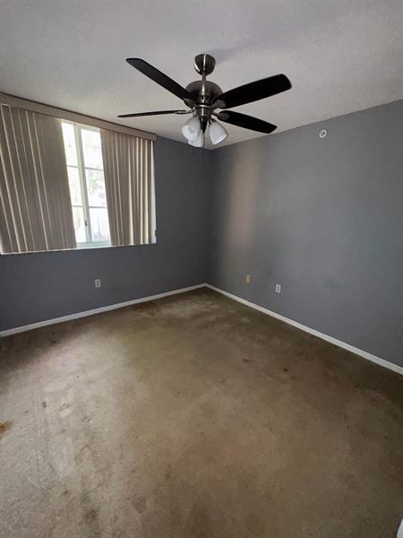 Building Photo - 4852 N State Rd 7