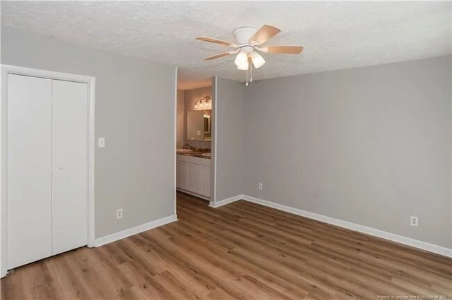 Building Photo - 2012 Lakemeadow Dr