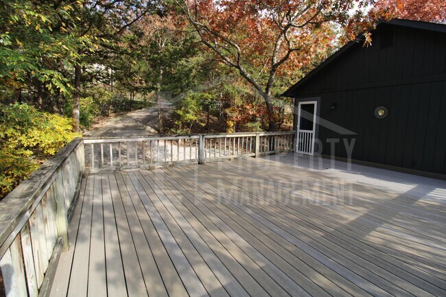 Building Photo - Peaceful 2-Bedroom Home Near Branson, MO – Reeds Spring School District