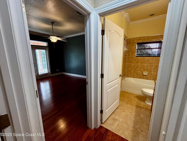 Building Photo - 1390 Isabella Dr