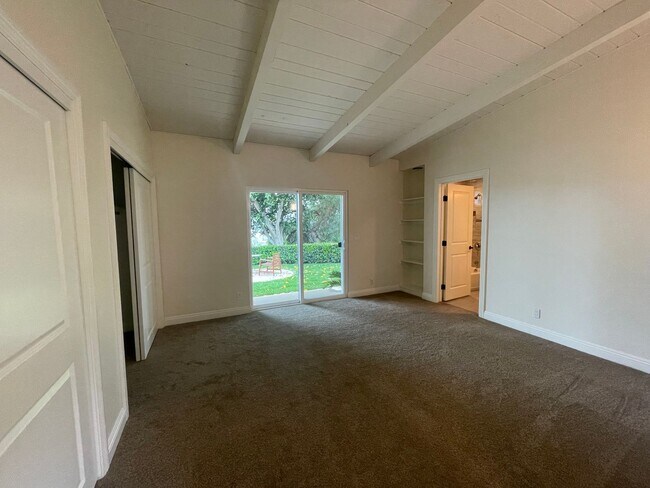 Building Photo - Stunning House on the Hill- Available Now