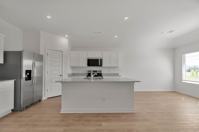 Building Photo - Brand-New 3 Bedroom Home in Prairie Grove! Move-in Ready!