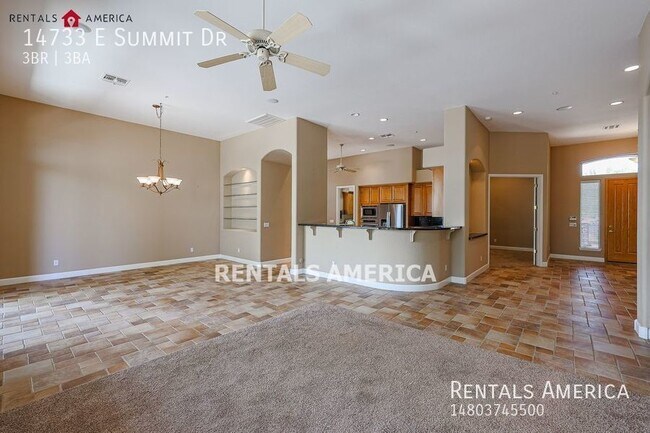 Building Photo - Beautiful 3-Bed/3-bath home in Fountain Hi...