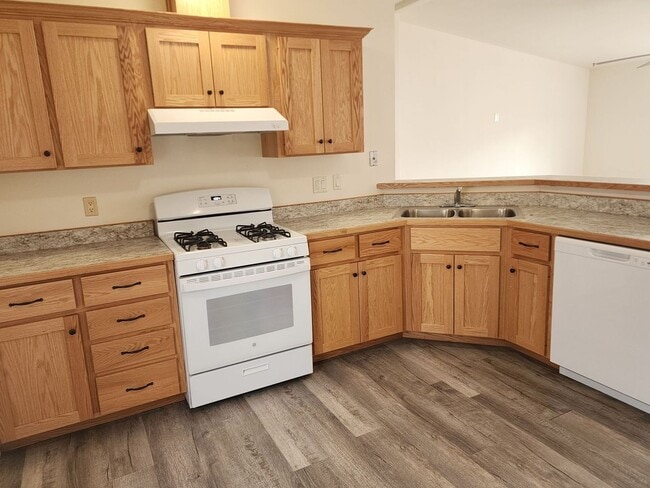 Primary Photo - Charming 3-Bedroom Home in the Heart of Pa...