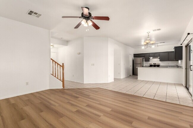 Building Photo - 24110 W Hadley St