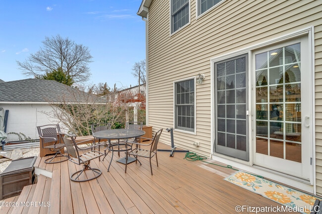 Building Photo - 331 Richmond Ave