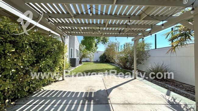 Building Photo - 13930 Hidden Valley Rd