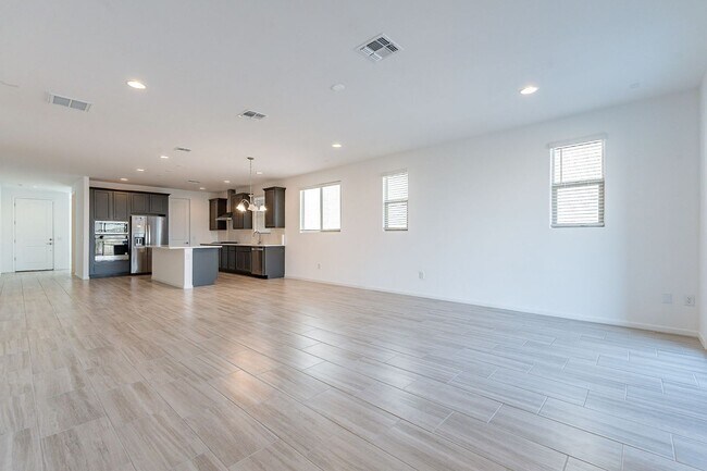 Building Photo - Pending/ Rented - New Mattamy Home!