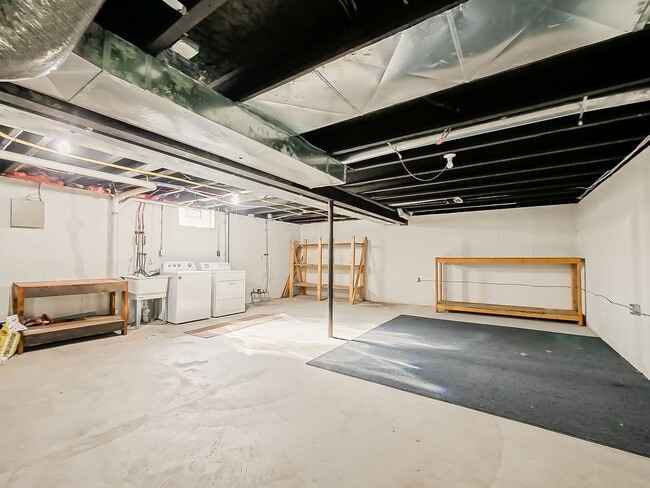 Building Photo - 49 Oakhill St
