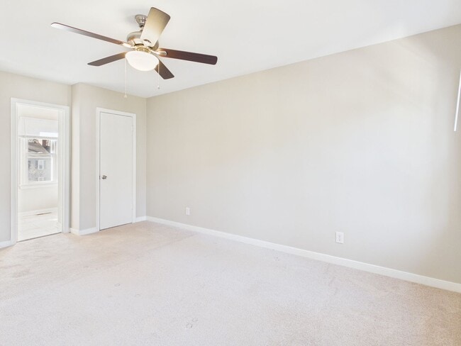 Building Photo - 12024 Lockett Ridge Ave