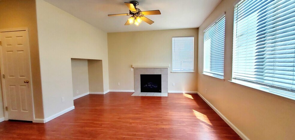 Building Photo - 1618 Fontanella Way