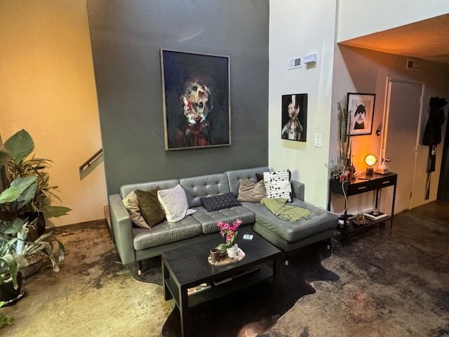 Building Photo - 440 W 900 S