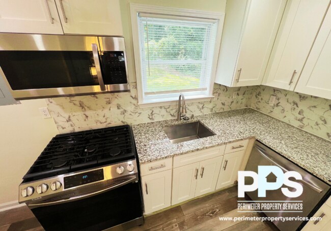 Building Photo - 1784 Temple Ave