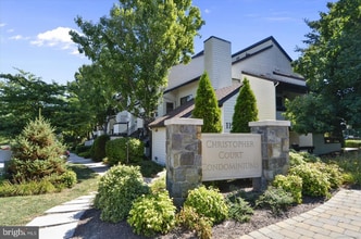 Building Photo - 9787 Hellingly Pl