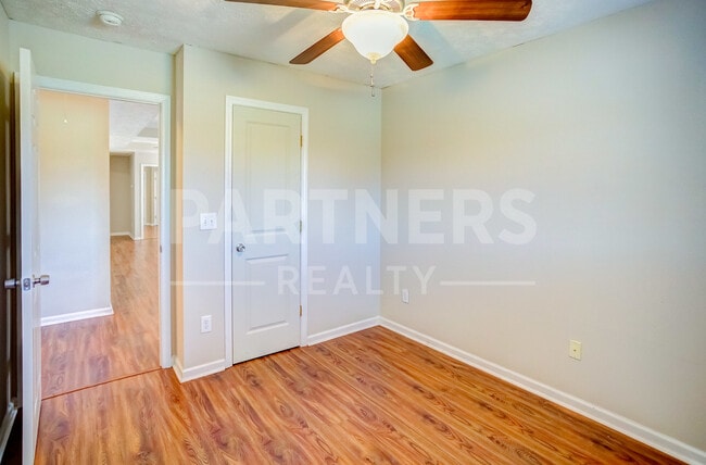 Building Photo - 1336 Cameron Ct