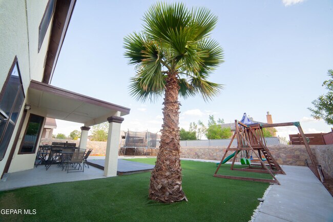 Building Photo - 13260 Emerald Creek Dr
